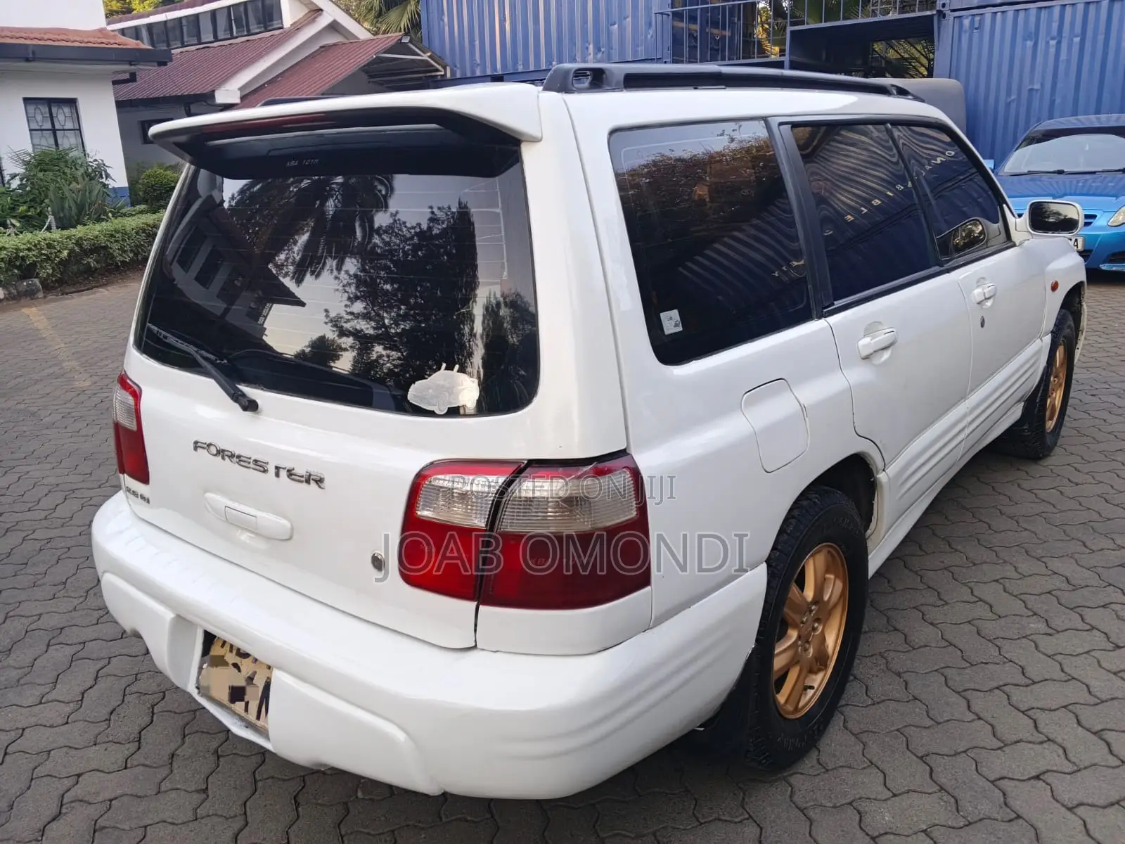 Subaru Forester 2.0 S 2000 White