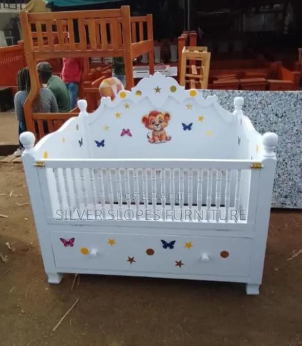 Baby Cots Bed.
