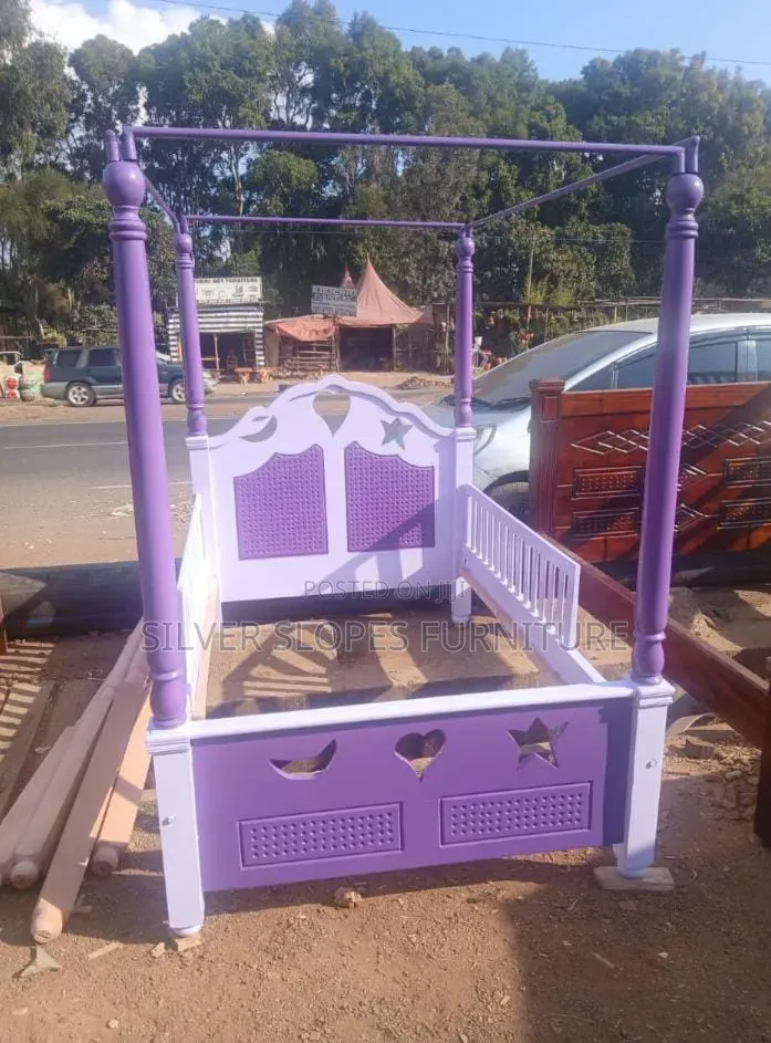 Baby Cots Bed.