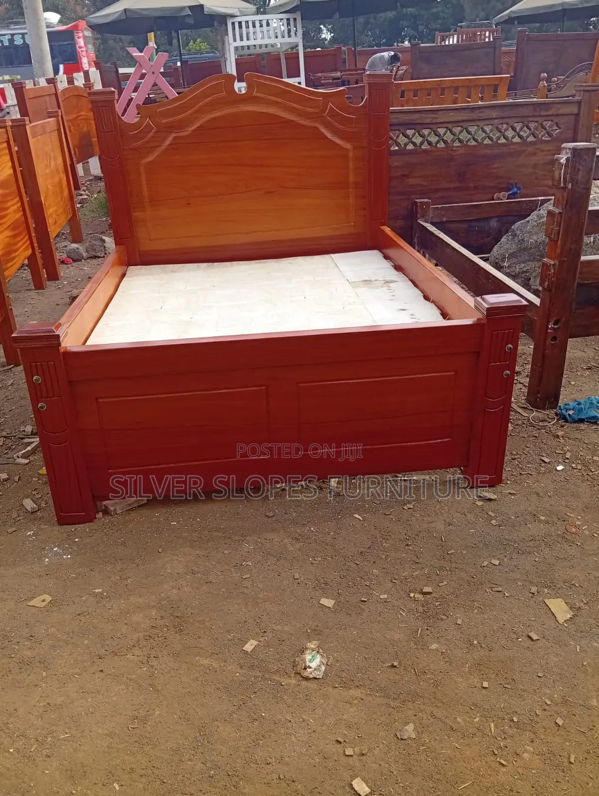 Mahogany (Queen Size)5by6 Bed.