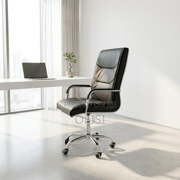 Office Chair; Black Executive Office Seat