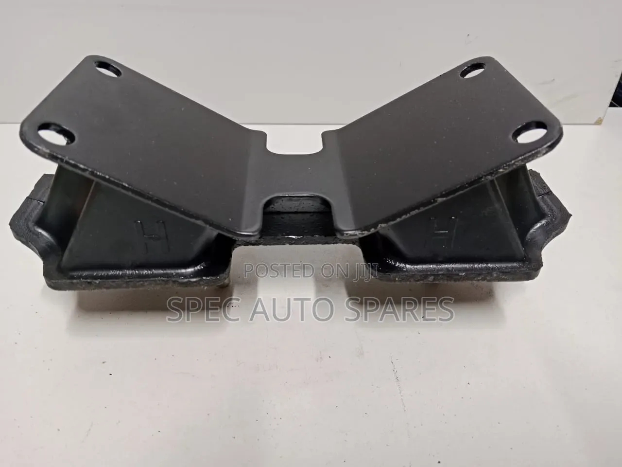 Gear Box Mounting Hilux Vigo Revo