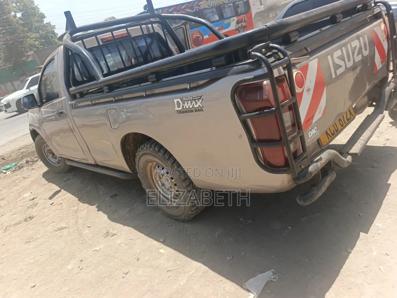 Isuzu D-MAX 2014 Brown