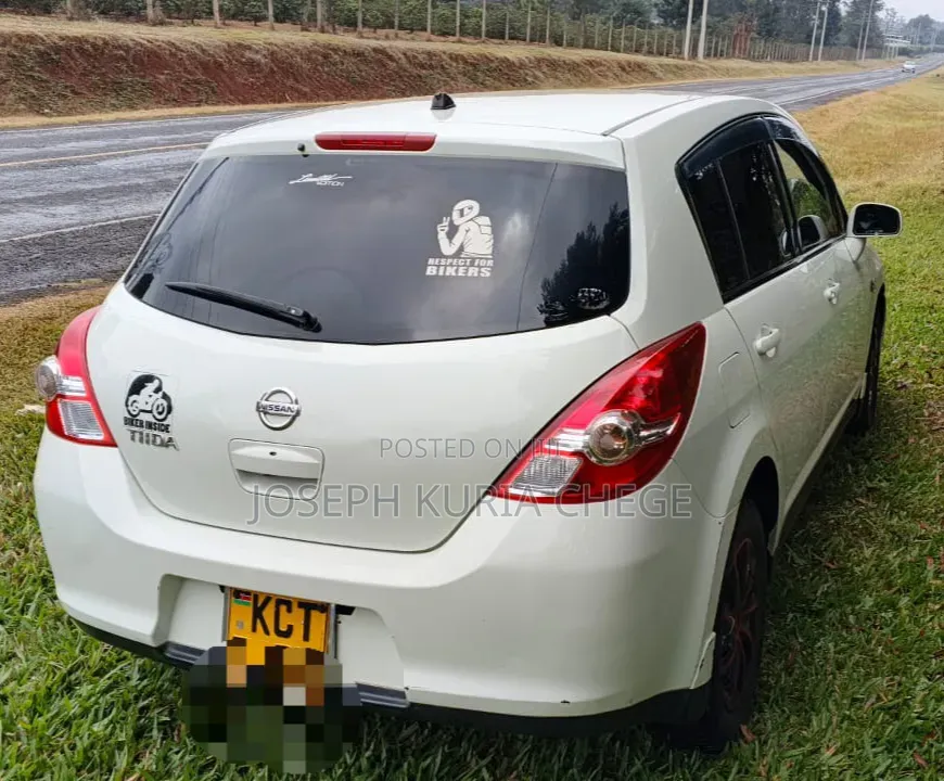 Nissan Tiida 2011 White