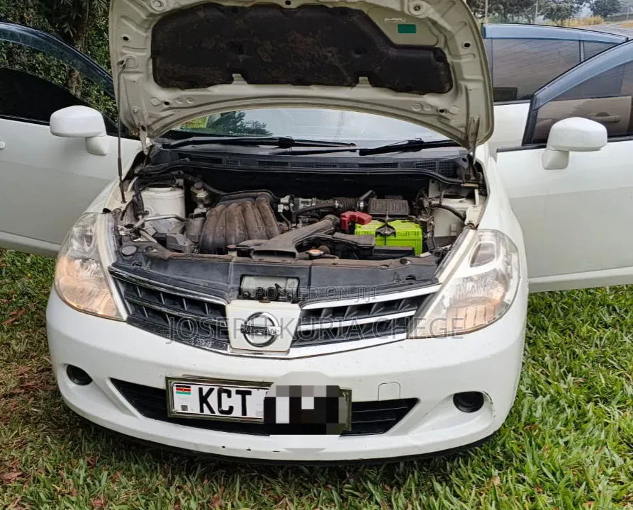 Nissan Tiida 2011 White
