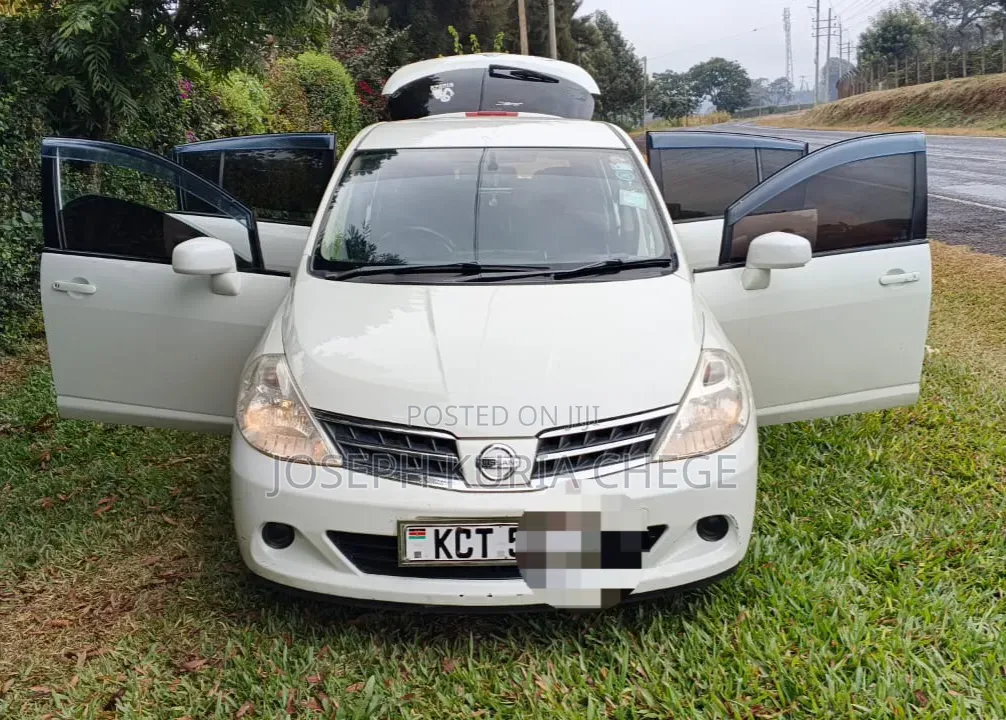 Nissan Tiida 2011 White