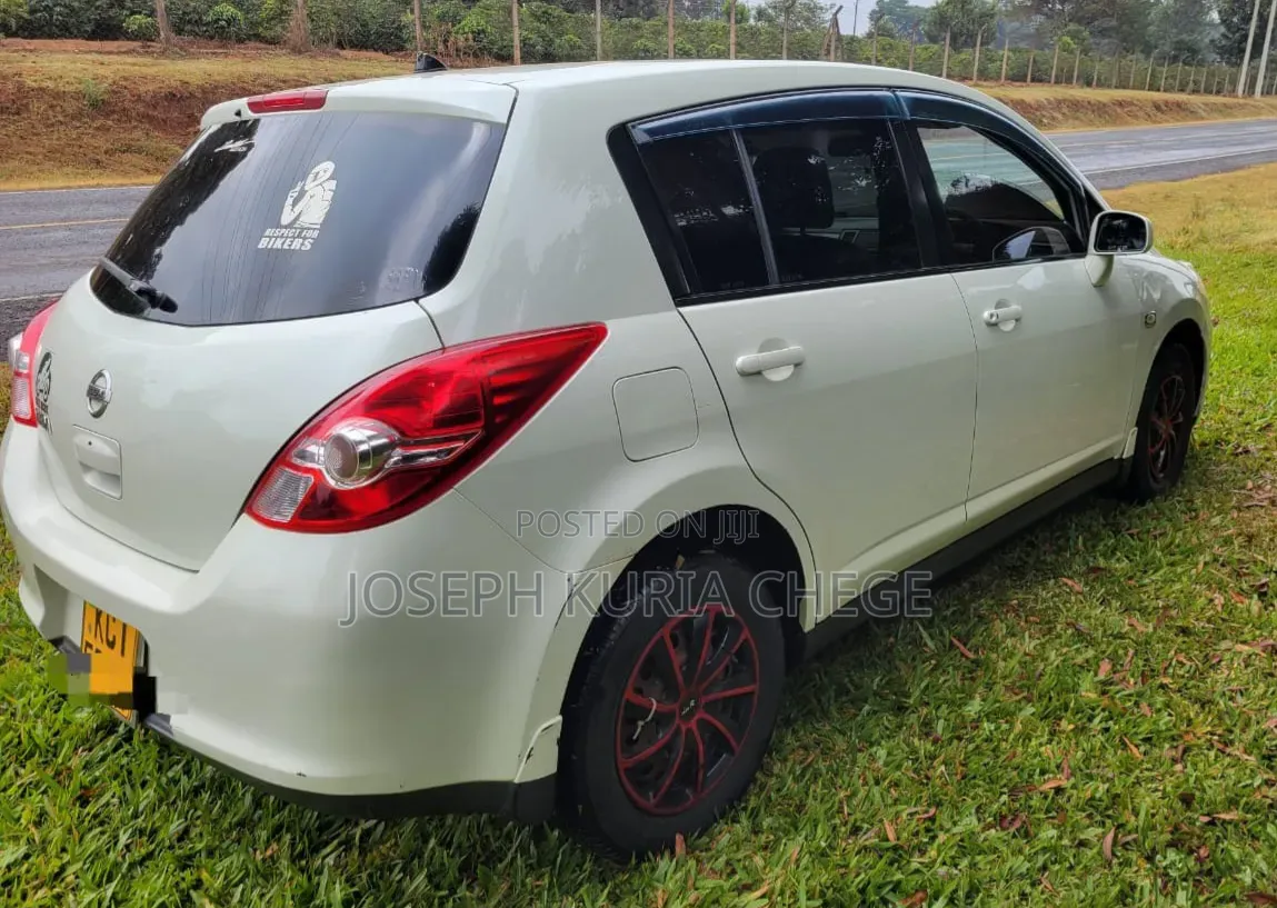 Nissan Tiida 2011 White