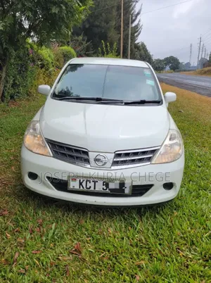 Nissan Tiida 2011 White