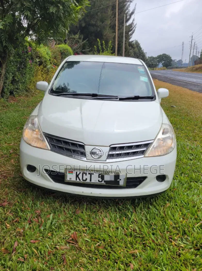 Nissan Tiida 2011 White