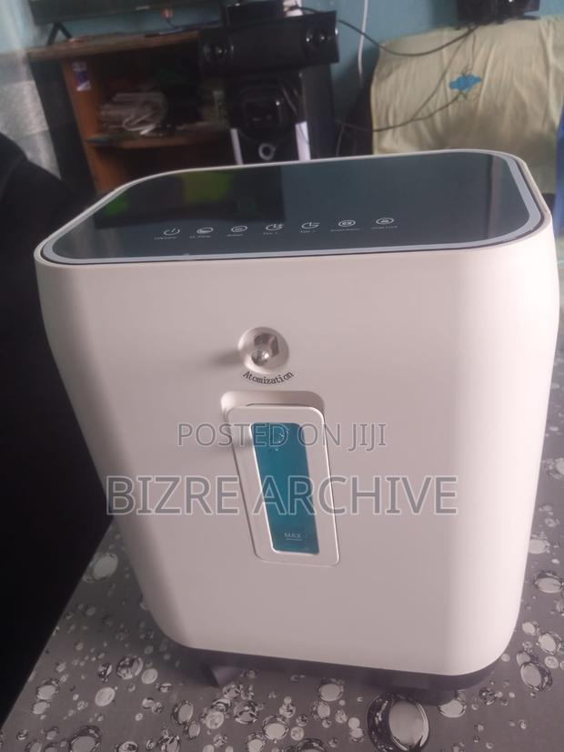 Household Oxygen Concentrator With Remote & LED Display – Gently Used