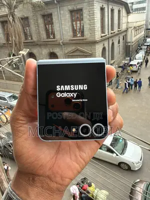 Samsung Galaxy Z Flip6 256 GB Blue