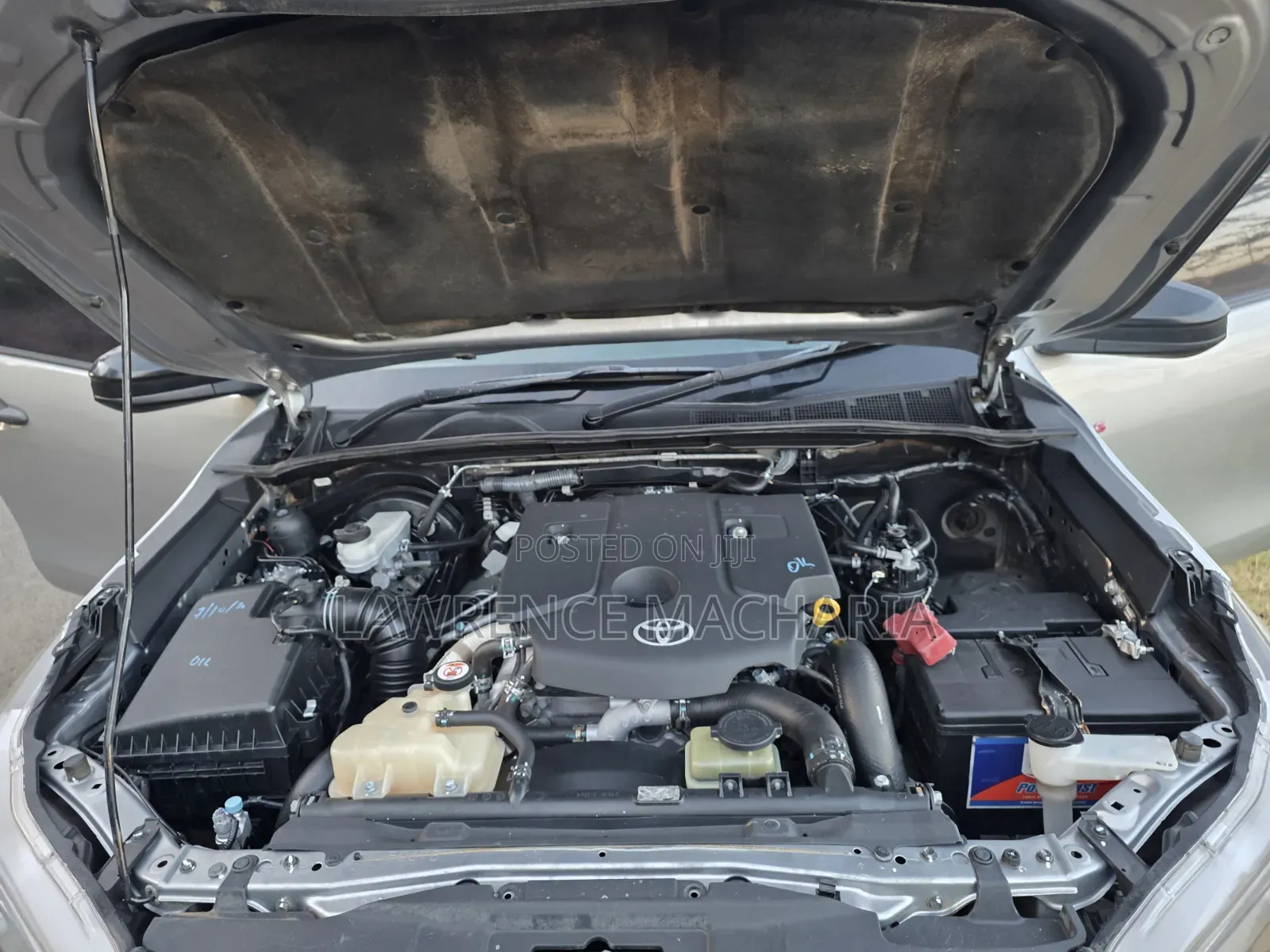 Toyota Hilux 2021 Silver