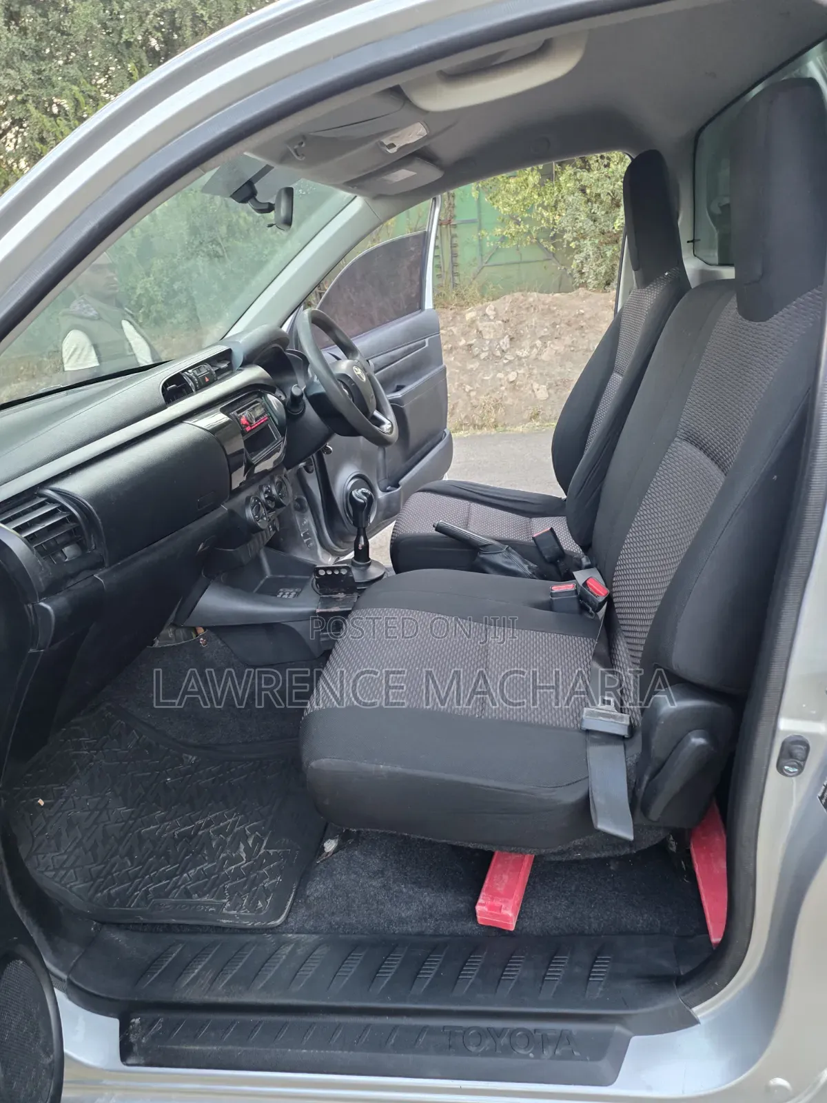 Toyota Hilux 2021 Silver