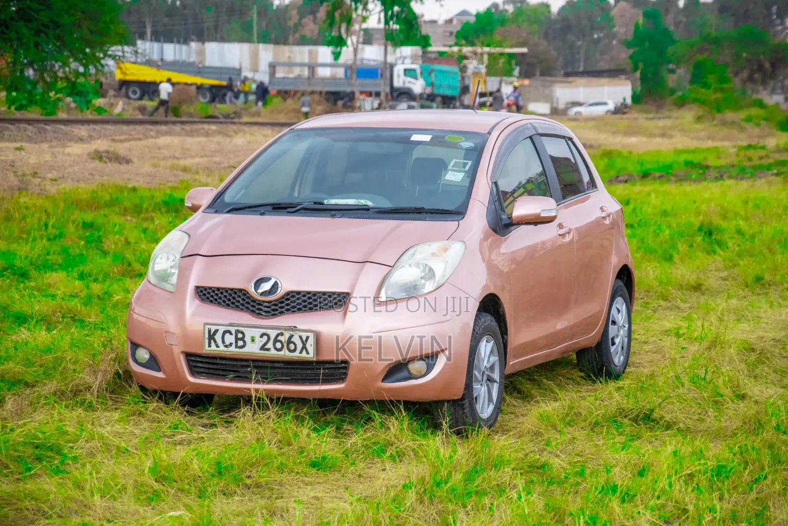 Toyota Vitz 2008 Orange