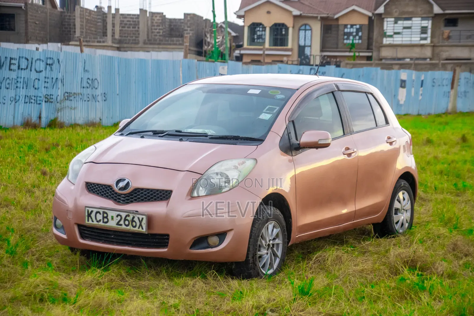 Toyota Vitz 2008 Orange