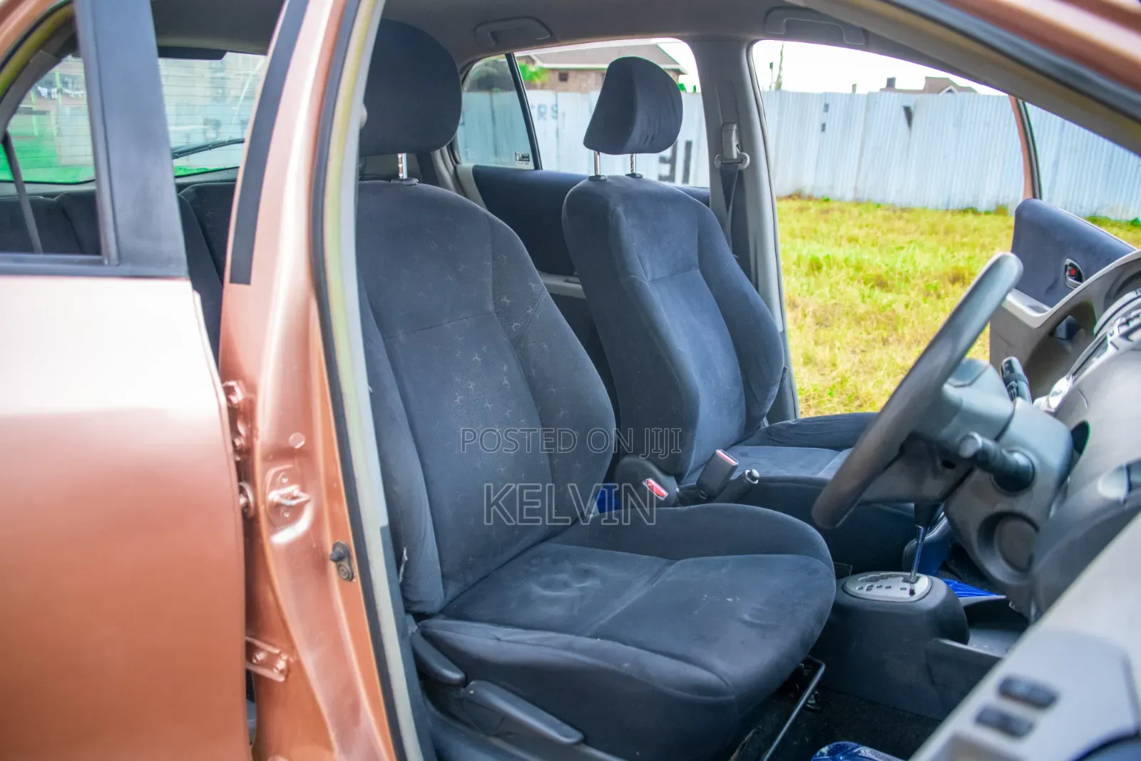 Toyota Vitz 2008 Orange