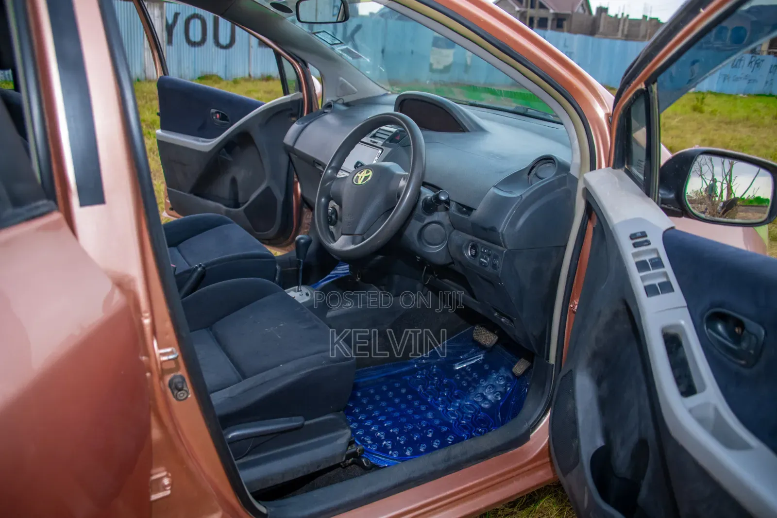 Toyota Vitz 2008 Orange