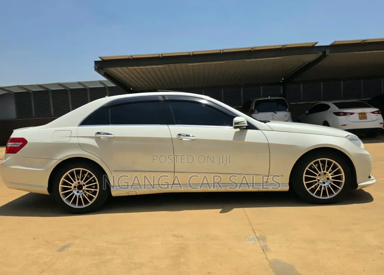 Mercedes-Benz E350 2011 White