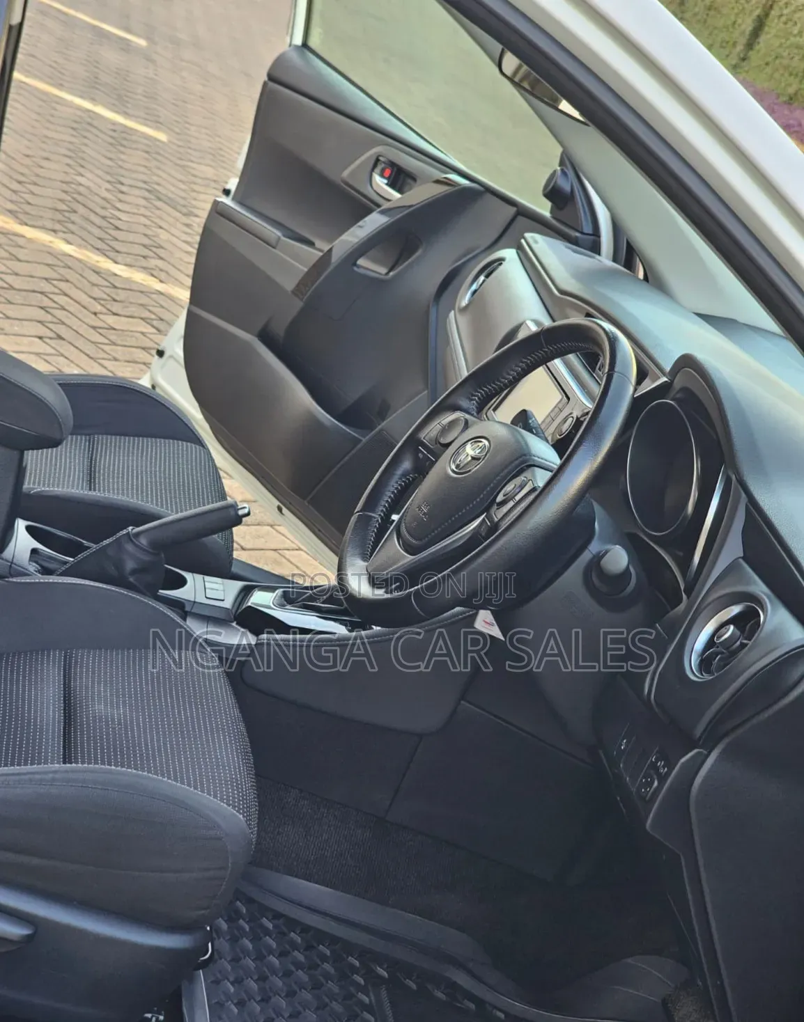 Toyota Auris 2016 White