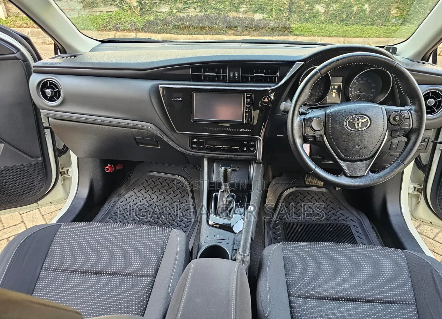 Toyota Auris 2016 White