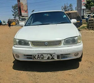 Toyota Corolla 1999 White