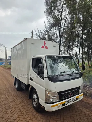 Mitsubishi Fuso Canter 2014 White