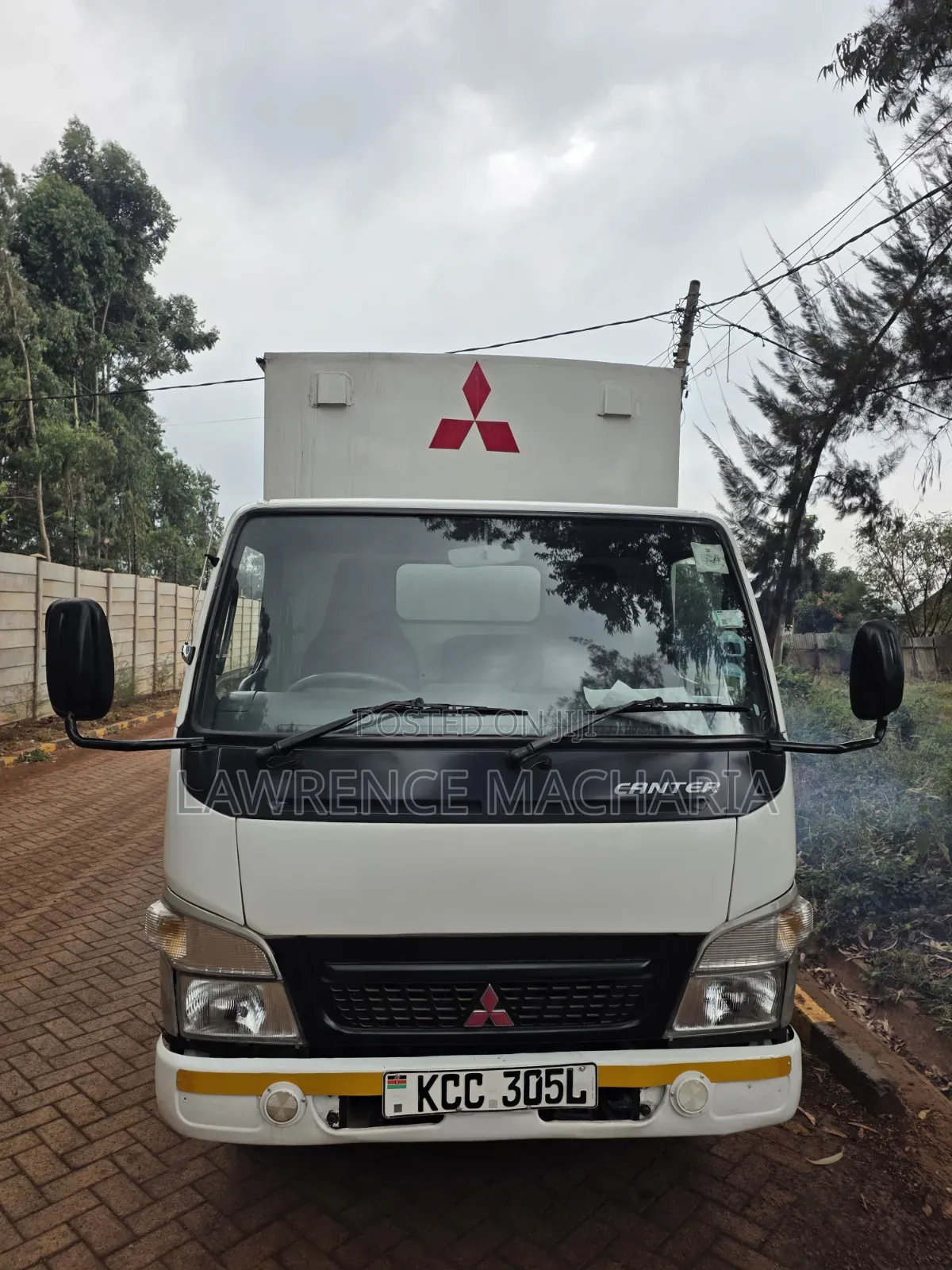 Mitsubishi Fuso Canter 2014 White