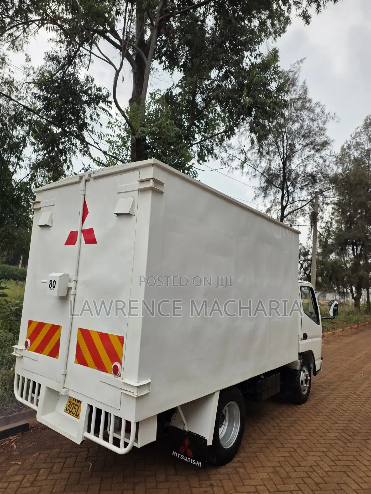 Mitsubishi Fuso Canter 2014 White