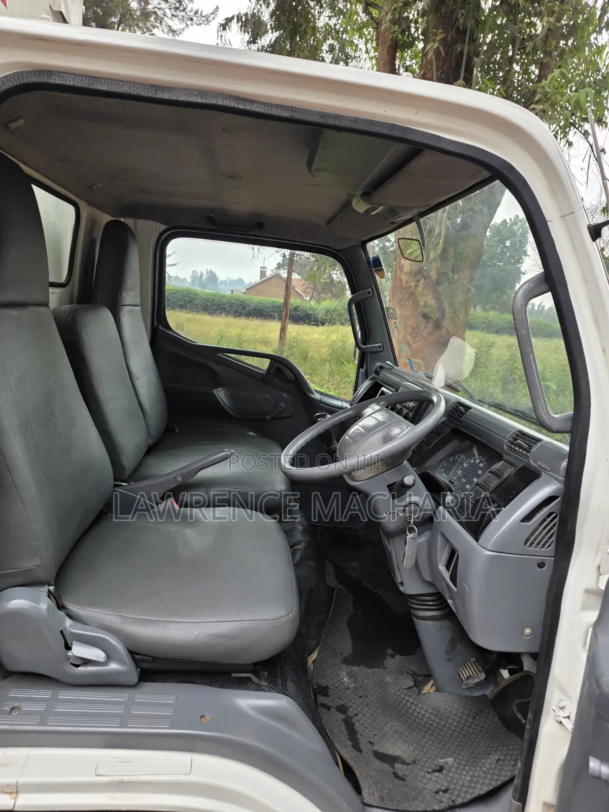 Mitsubishi Fuso Canter 2014 White