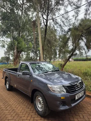 Toyota Hilux 2014 Gray