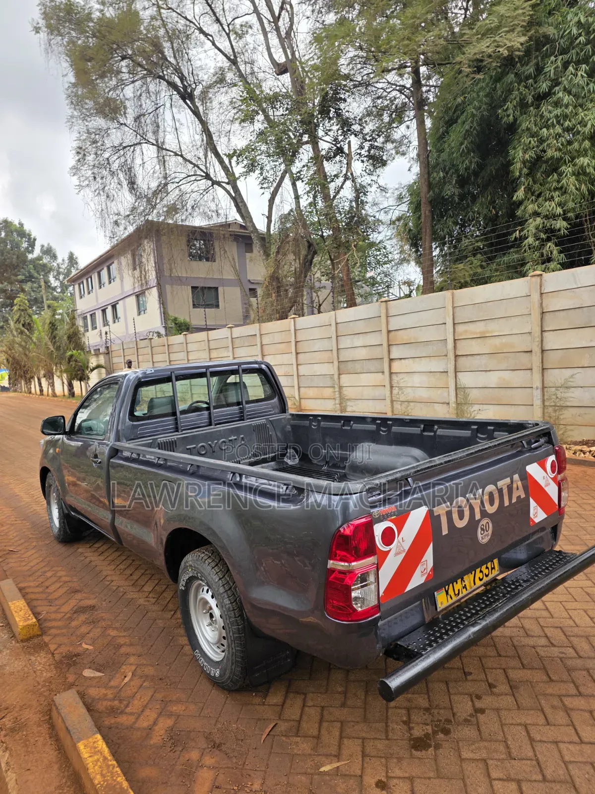 Toyota Hilux 2014 Gray
