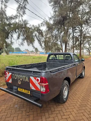 Toyota Hilux 2014 Gray