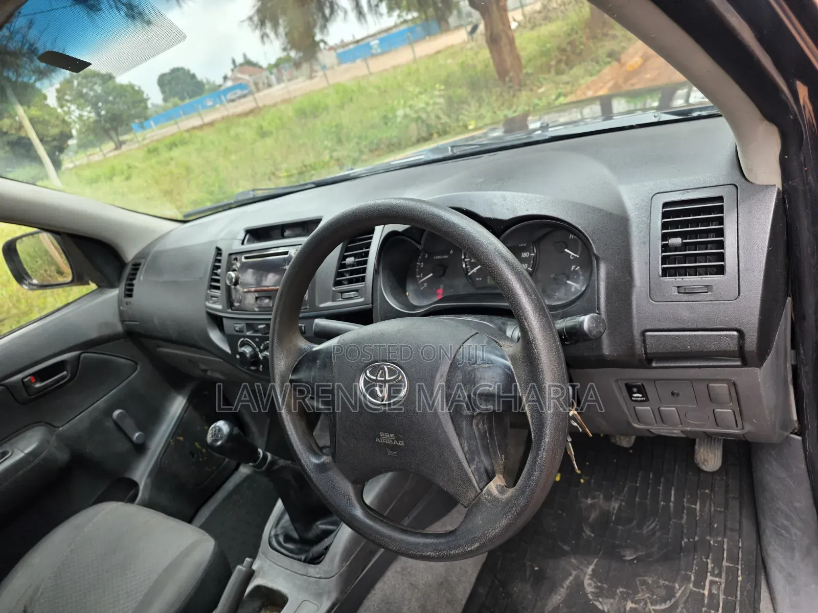 Toyota Hilux 2014 Gray