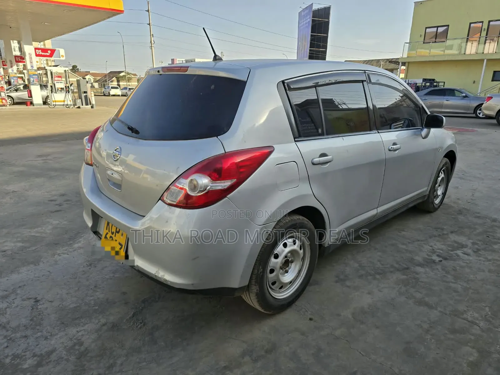 Nissan Tiida 2011