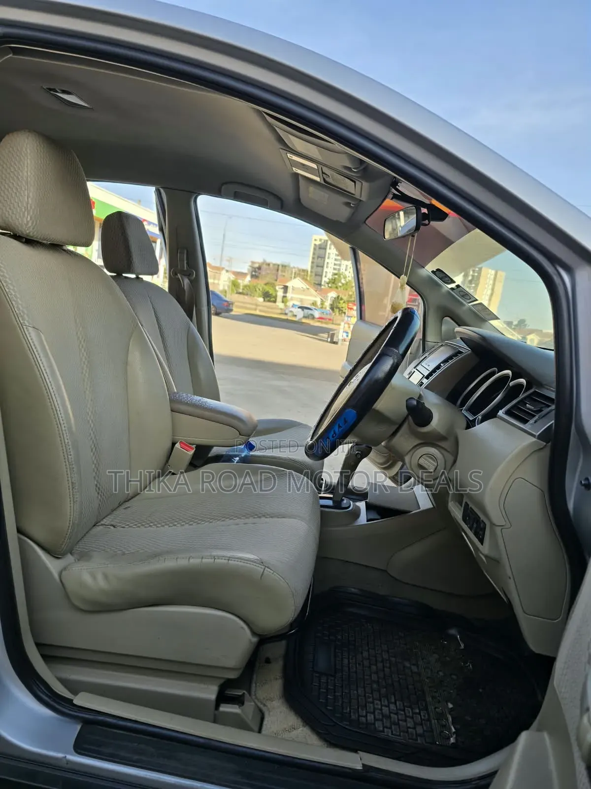 Nissan Tiida 2011