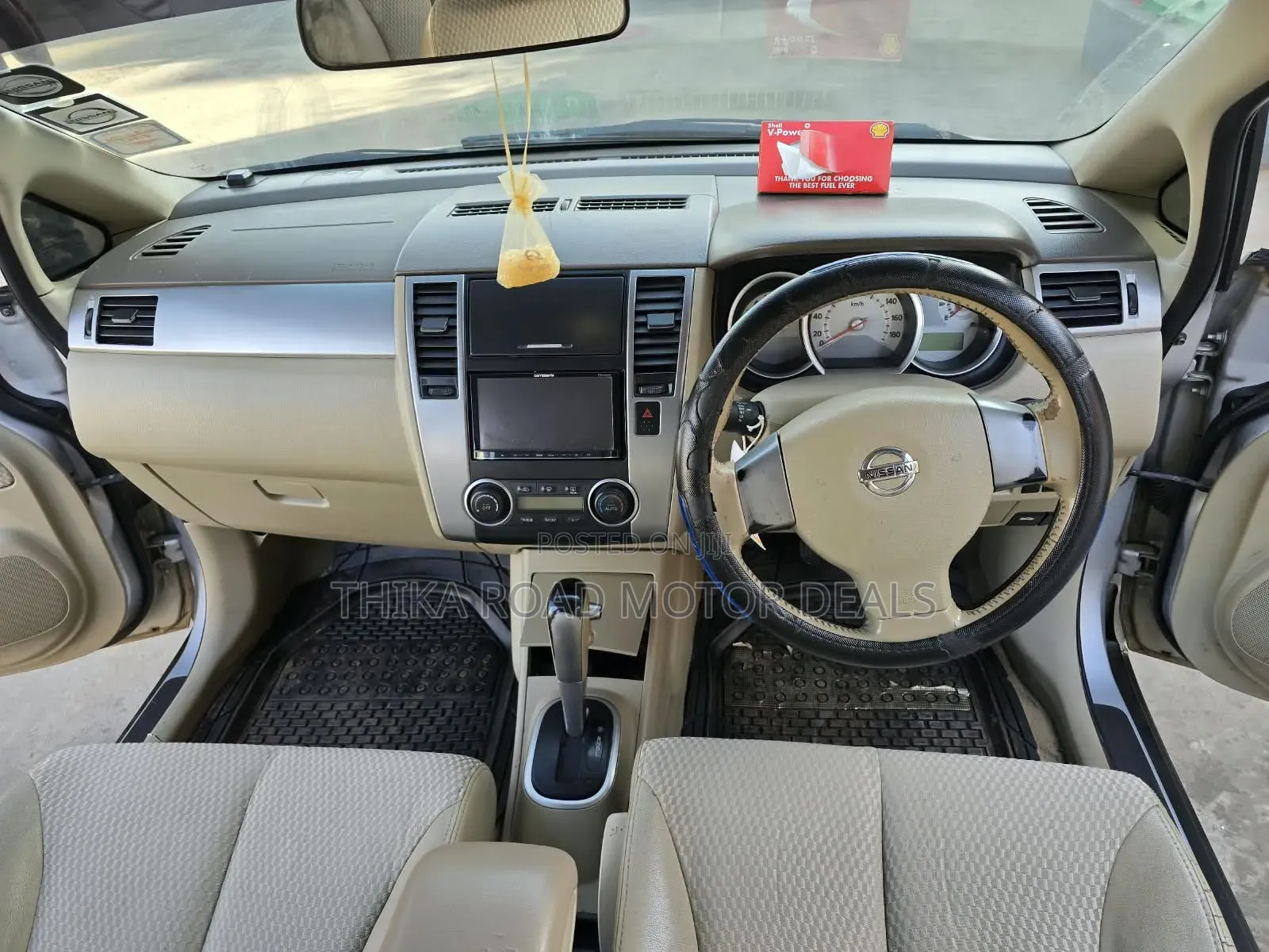 Nissan Tiida 2011