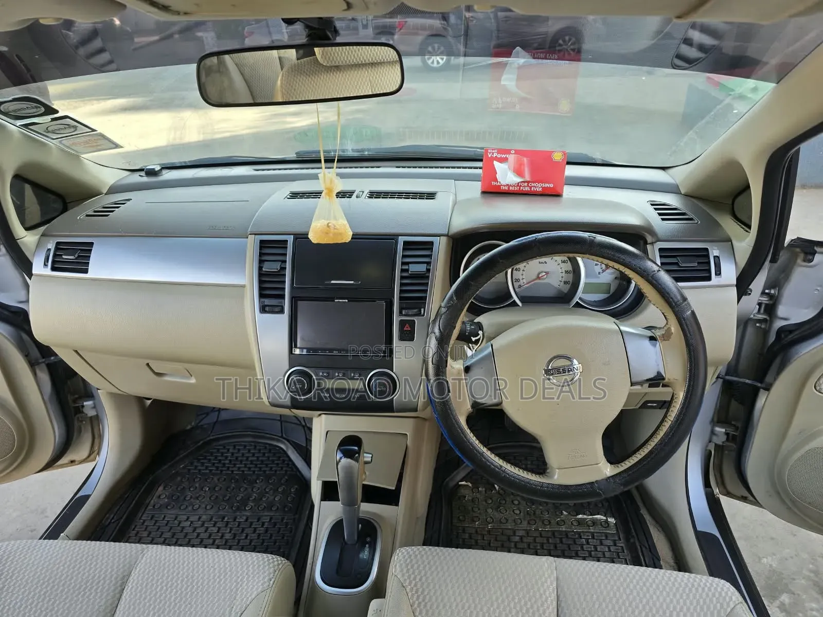 Nissan Tiida 2011