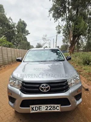 Toyota Hilux 2021 Silver