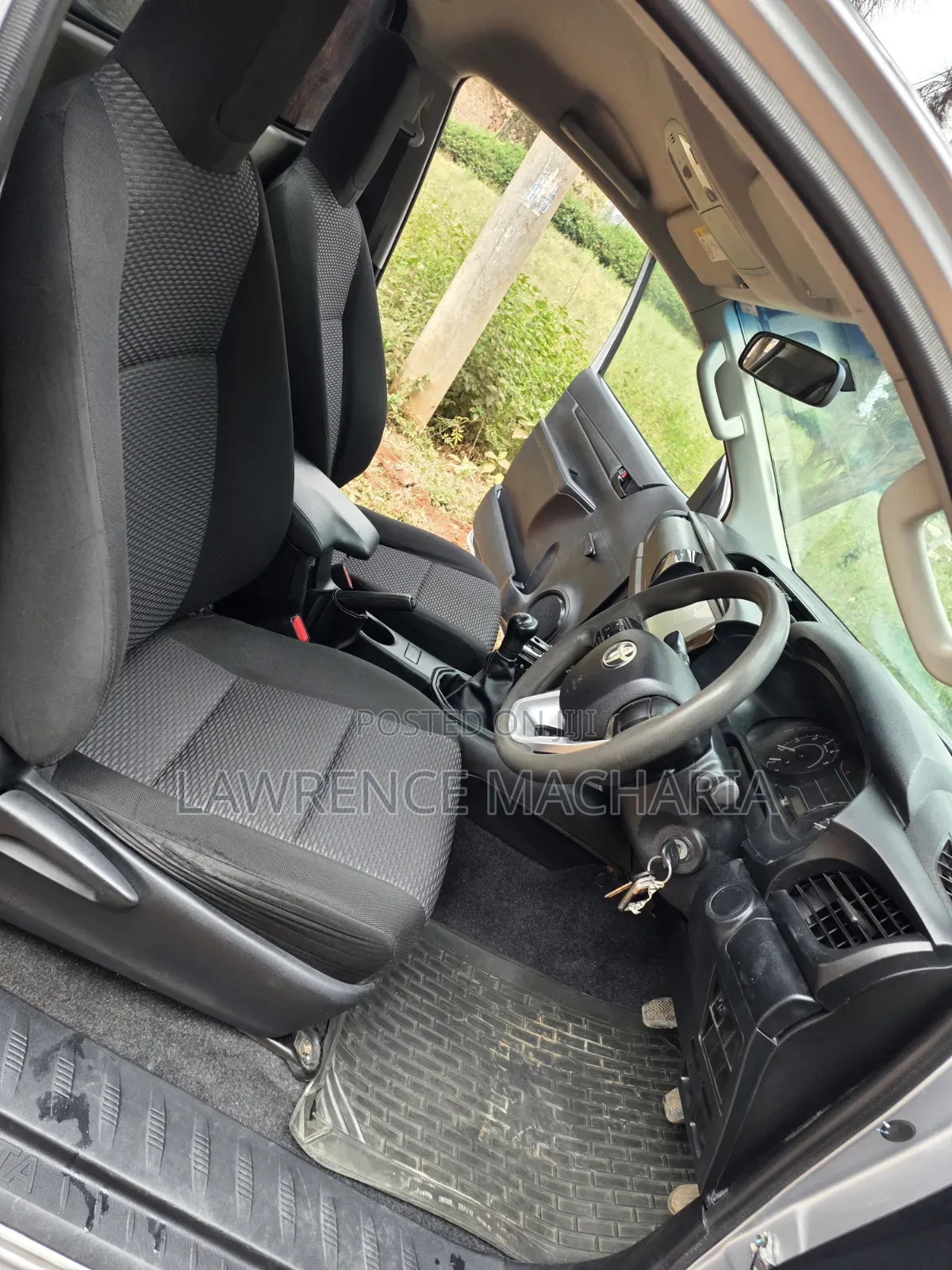 Toyota Hilux 2021 Silver