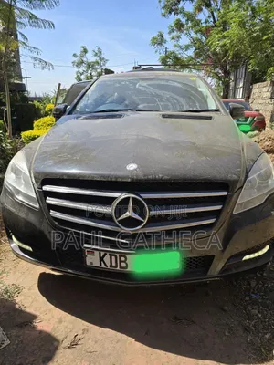 Mercedes-Benz R-Class 2013 Black