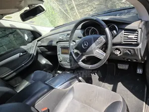 Mercedes-Benz R-Class 2013 Black