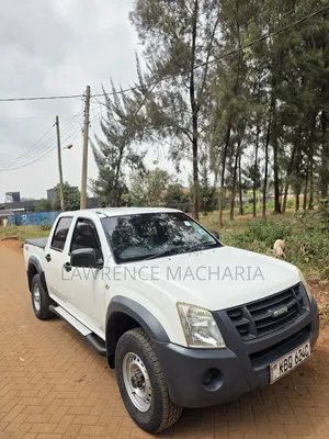 Isuzu D-MAX 2011 White