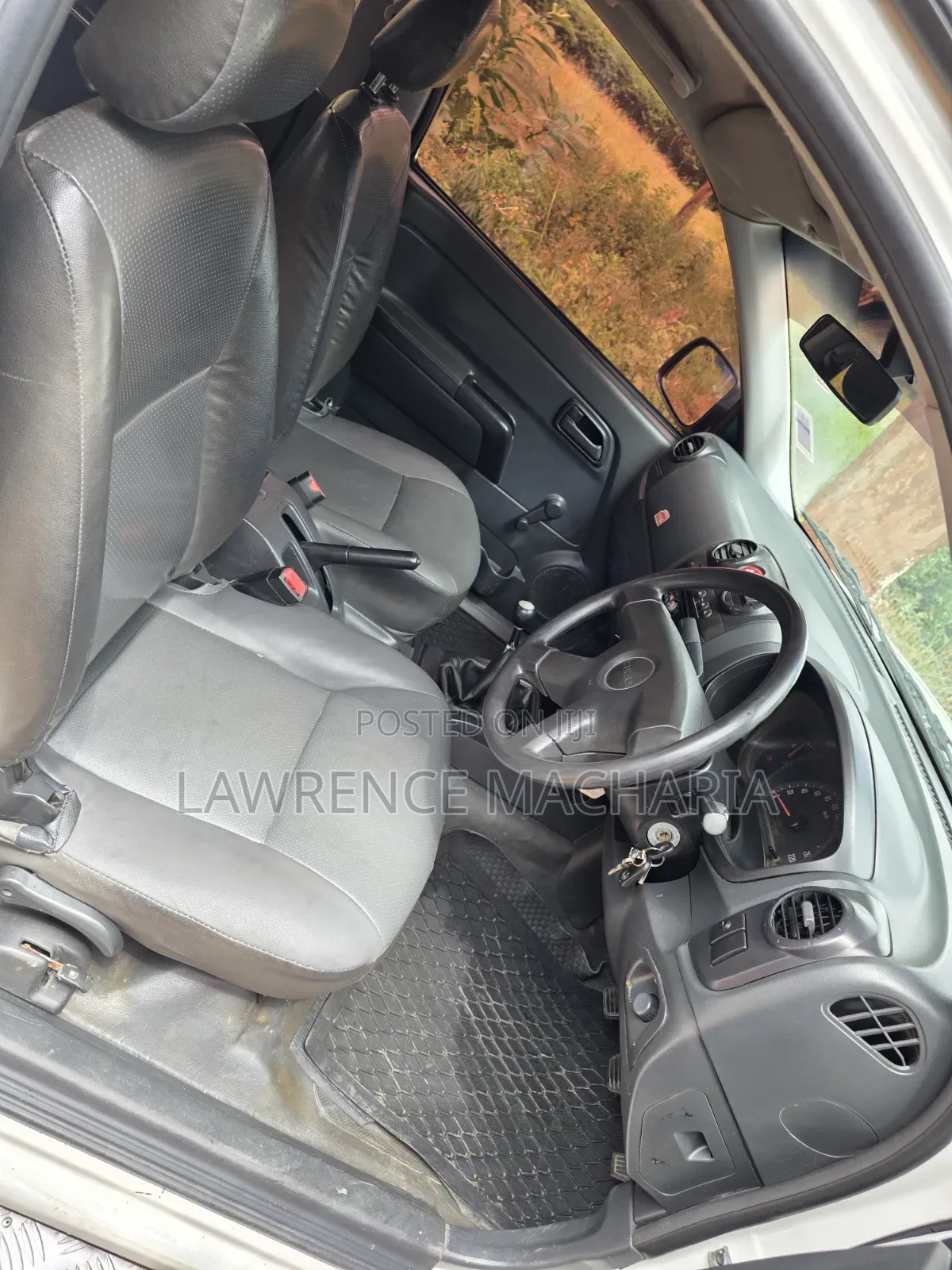 Isuzu D-MAX 2011 White