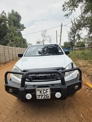 Isuzu D-MAX 2015 White