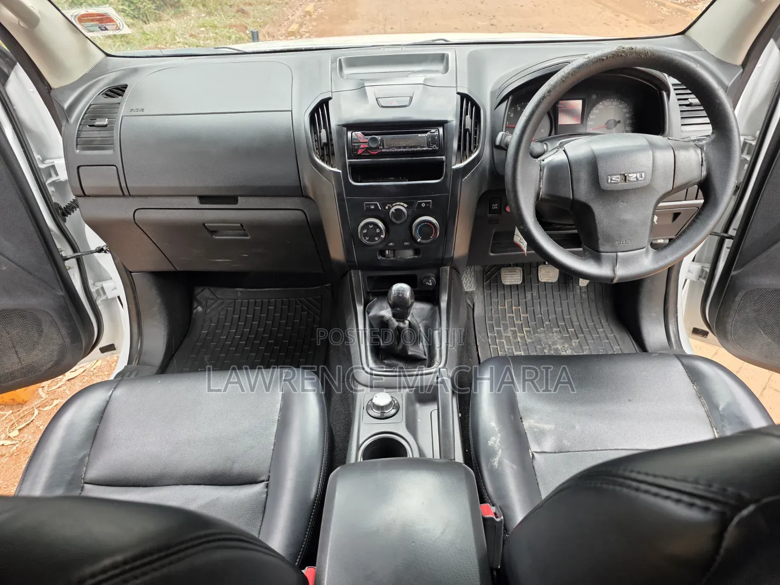 Isuzu D-MAX 2015 White