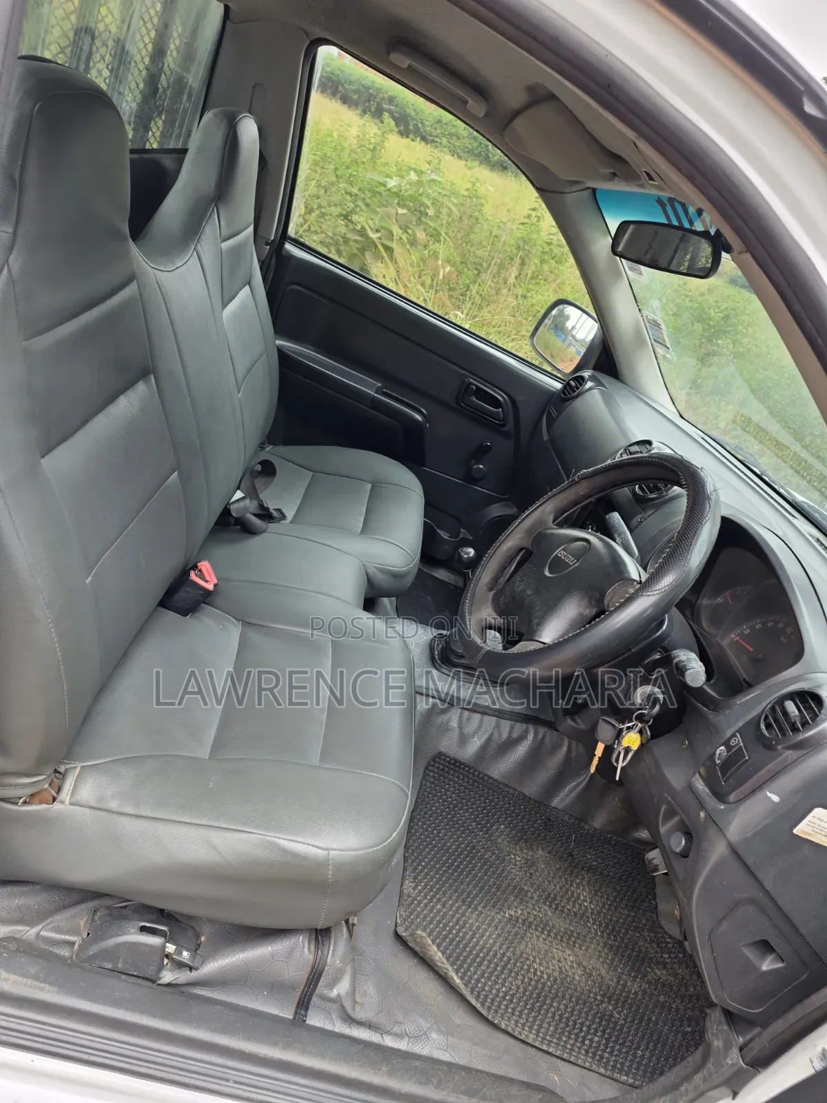 Isuzu D-MAX 2013 White