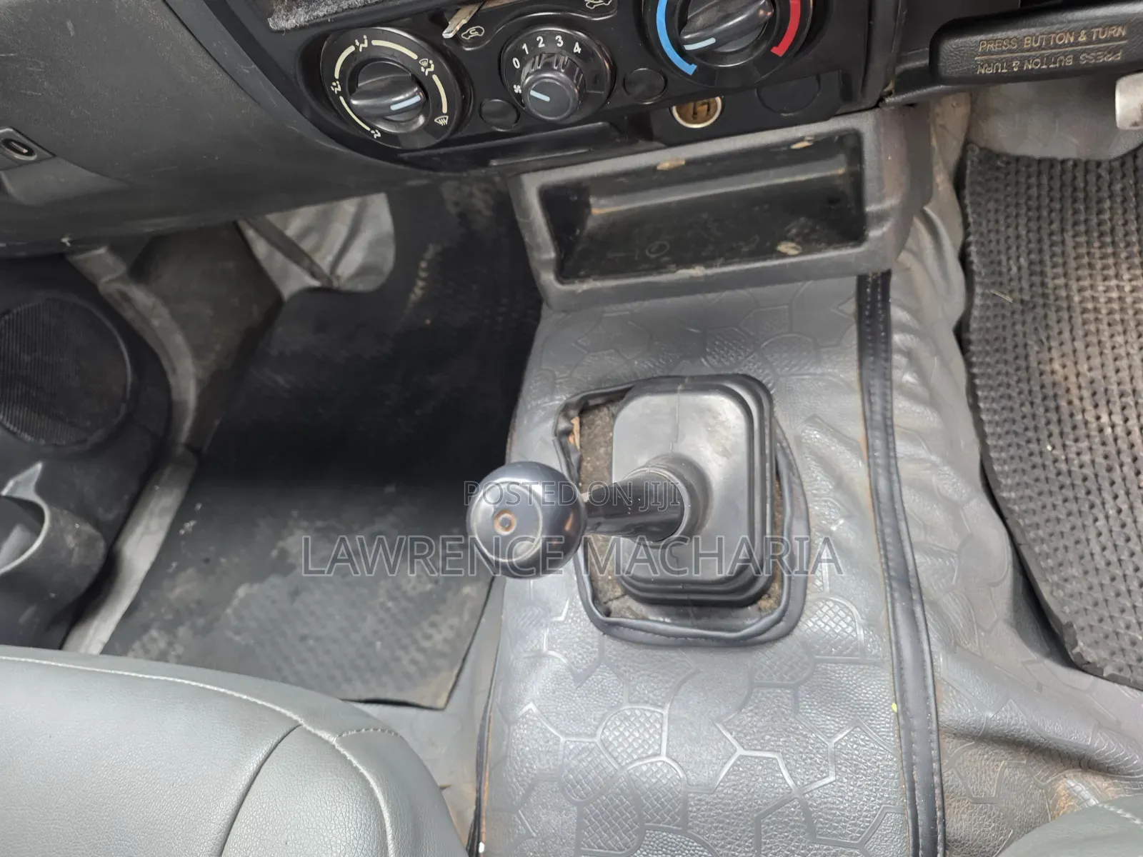 Isuzu D-MAX 2013 White