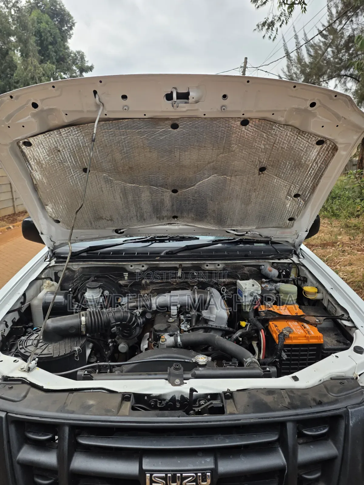 Isuzu D-MAX 2013 White