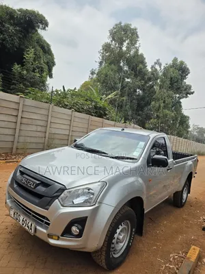 Isuzu D-MAX 2025 Silver