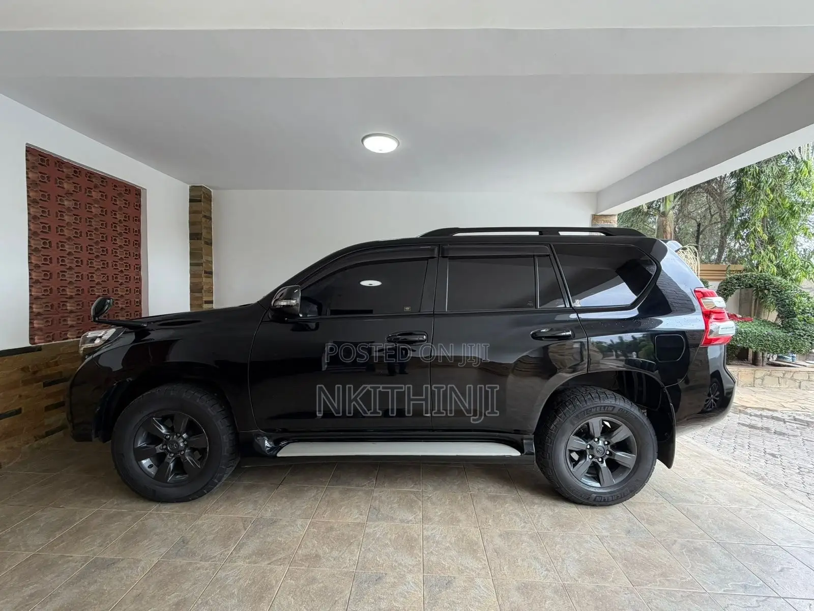 Toyota Land Cruiser Prado 2.8 D-4D 2016 Black